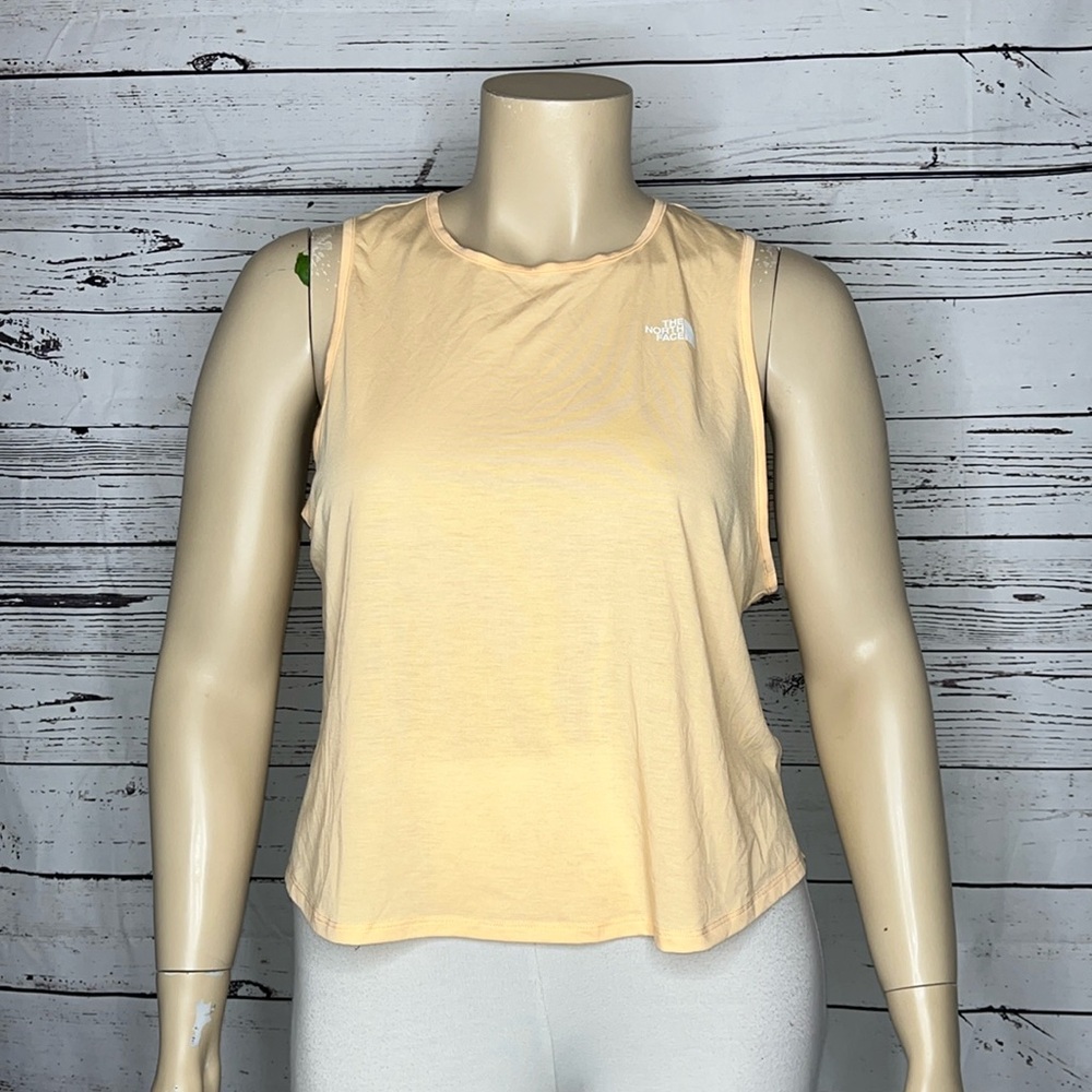 The North Face Womens Size 1X Peach Pink Cut-Out Keyhole Crop Tank Top